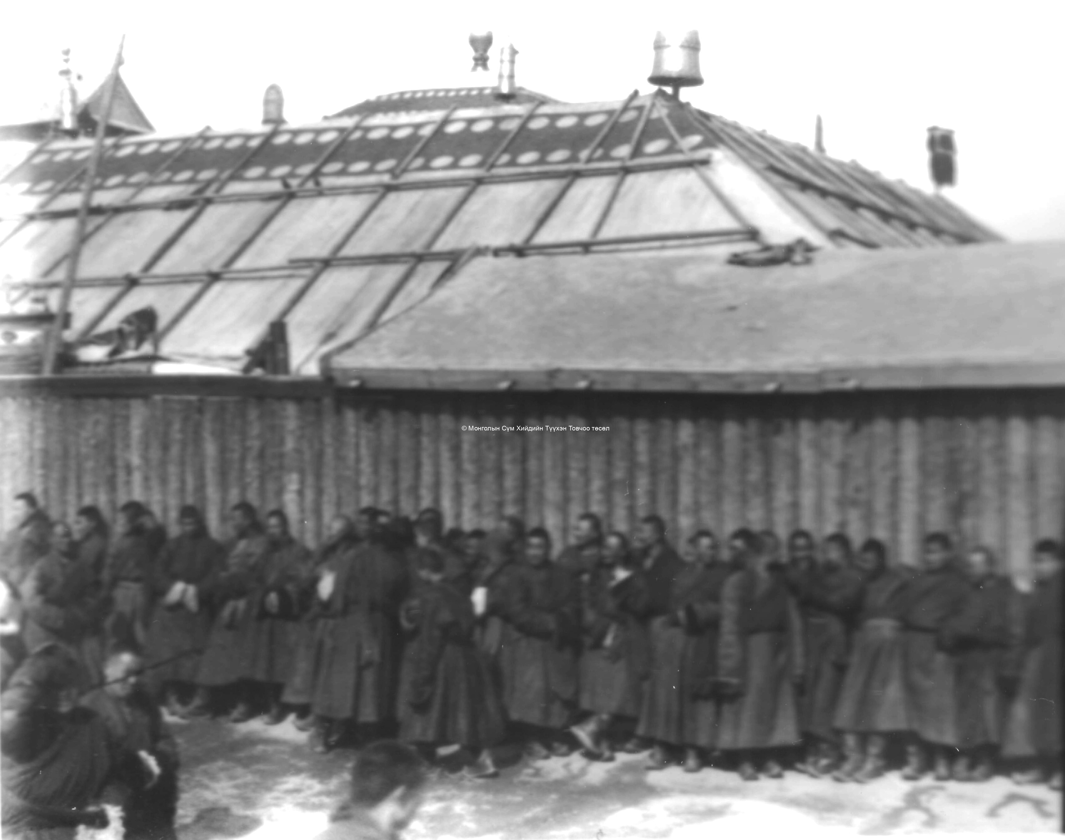 Monks in front of Dashchoimbel (or Güngaachoilin?) datsan. Film Archives ?